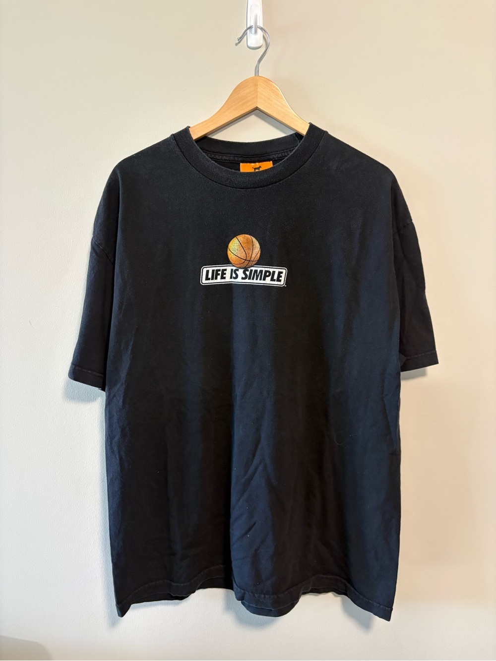 Vintage Life is Simple Basketball Mens XL T-Shirt